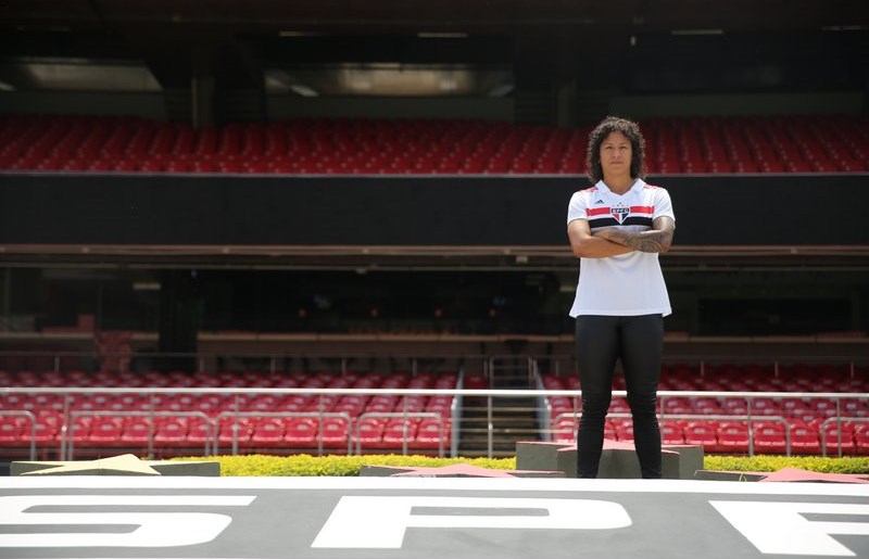 Cristiane Rozeira: a cara da retomada do São Paulo Futebol Clube ao futebol feminino profissional