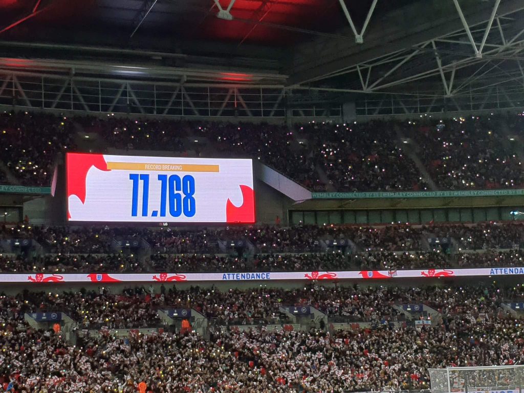 Em tarde histórica, Alemanha vence Inglaterra em Wembley lotado