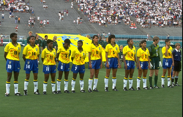 Seleção Brasileira em fila antes de uma partida das Olimpiadas de 1996