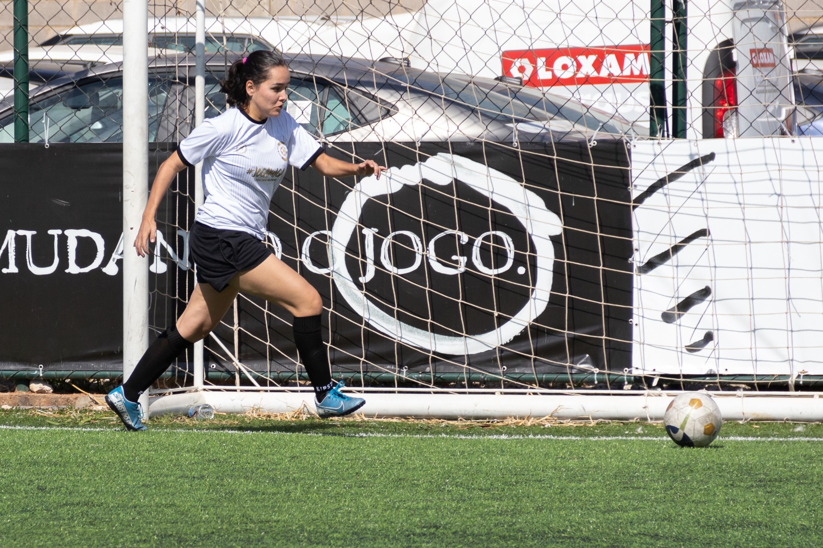 Desportista Indiano De Diferentes Vitórias De Campo No Campeonato